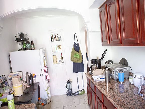 3rd image of 217 Cumberland St APT 3