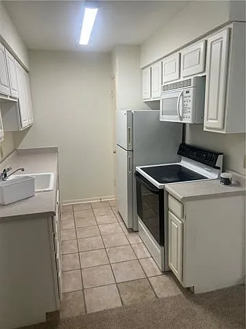 1 bed, 1.0 bath, 600 sqft, $1,100 — Photo 3