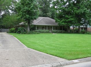 6237 Riverbend Blvd, Baton Rouge, LA 70820