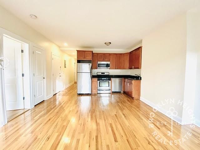 1st image of 39 Sidney Pl #5
