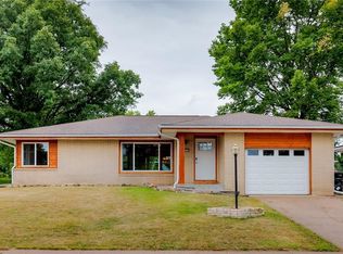 3217 Hull Ave, Des Moines, IA 50317