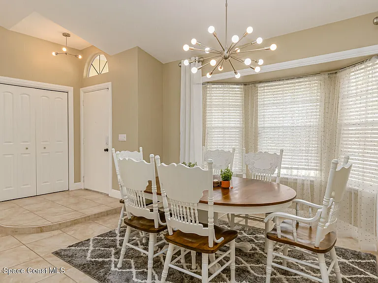 4361 Silver Lake Dr — Photo 4