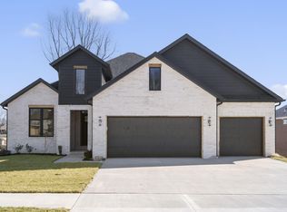 5982 S Holland Ave, Springfield, MO 65810