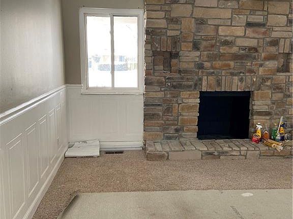 3rd image of 4482 Berquist Dr