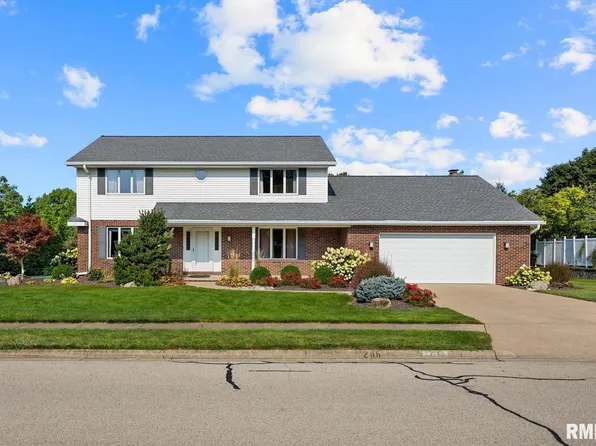 11 Blackberry Ln, Morton, IL 61550