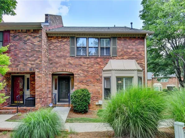 6110 Windsor Trace Dr, Peachtree Corners, GA 30092