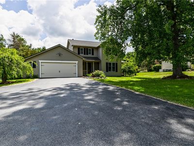 17 Hillside Dr, Clifton Springs, NY, 14432