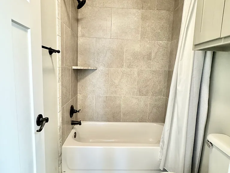1106 Remington Ct — Photo 29