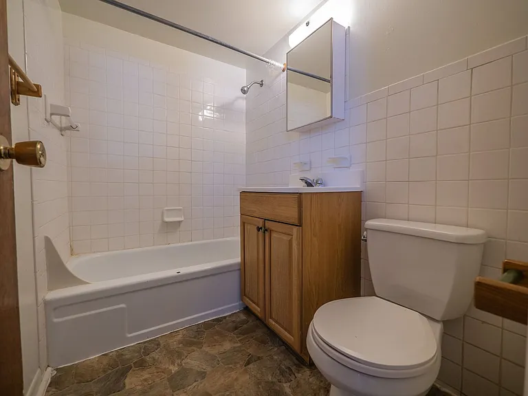 Campus View Apartments — Photo 24