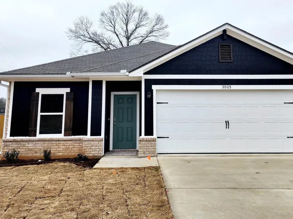 3005 Mesa Dr, Longview, TX 75601
