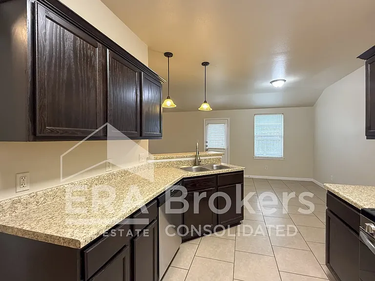 1400 Loyal Ln #A — Photo 9