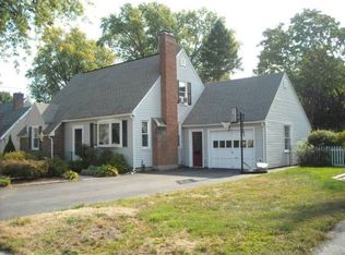 8 Sheldon Ave, Easthampton, MA 01027