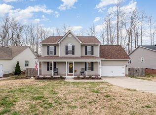 1044 S Philwood Ct, Fuquay Varina, NC 27526
