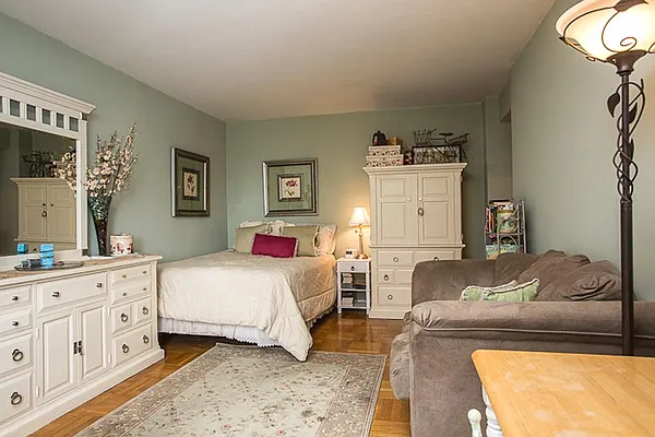 Sold by Corcoran | media 6