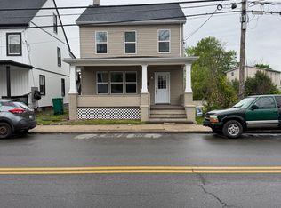121 N 9th St, Stroudsburg, PA 18360
