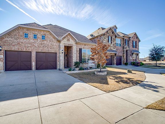 2nd image of 14953 Gentry Dr