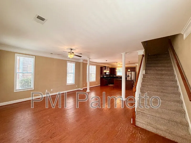 3 bed, 2.5 bath, 1788 sqft, $1,950 — Photo 4