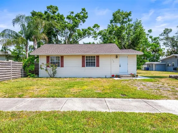 132 Dartmouth Ave W, Oldsmar, FL 34677