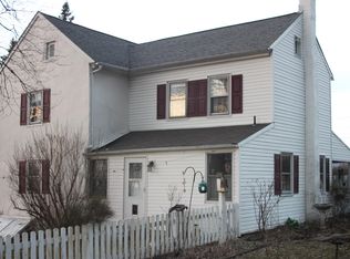 1498 Farmington Ave, Pottstown, PA 19464