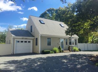 88 Yarmouth Rd, Hyannis, MA 02601