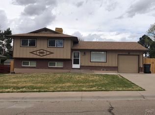 33 Glenmore Rd, Pueblo, CO 81001
