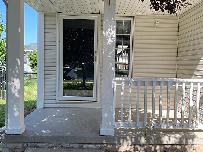 4208 SW Elm Ct — Photo 2