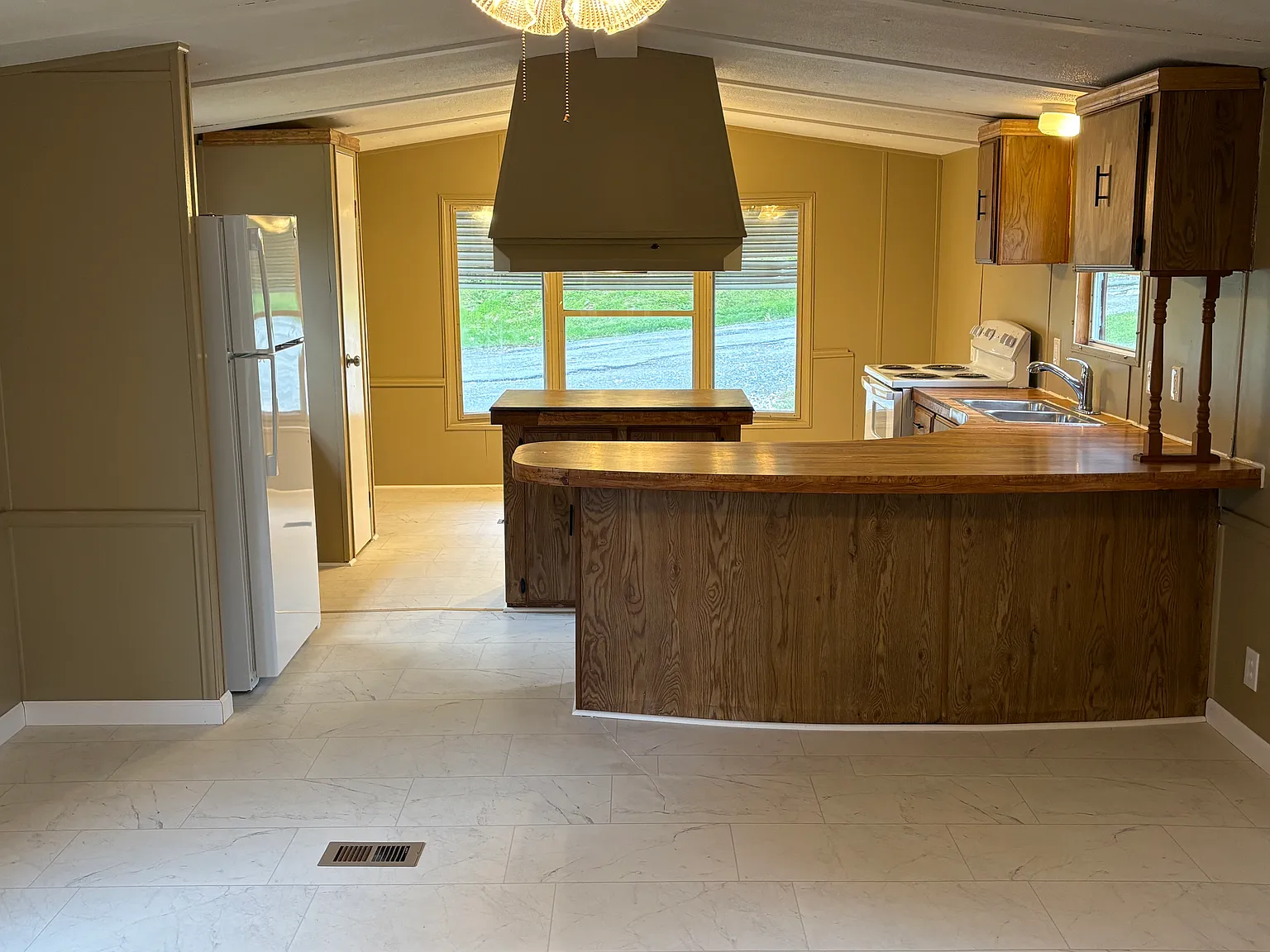 2 bed, 840 sqft, $1,000 — Photo 3