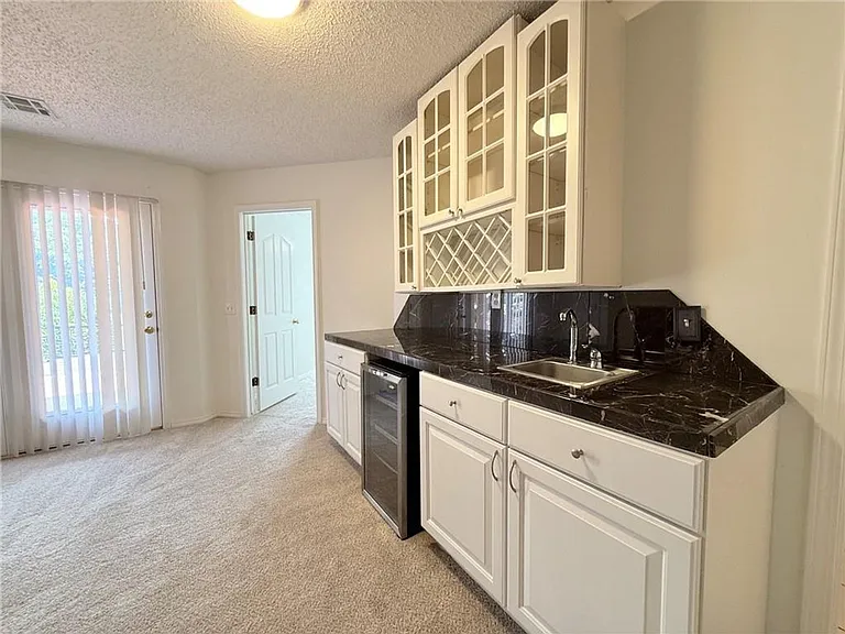 18033 Broadview — Photo 16