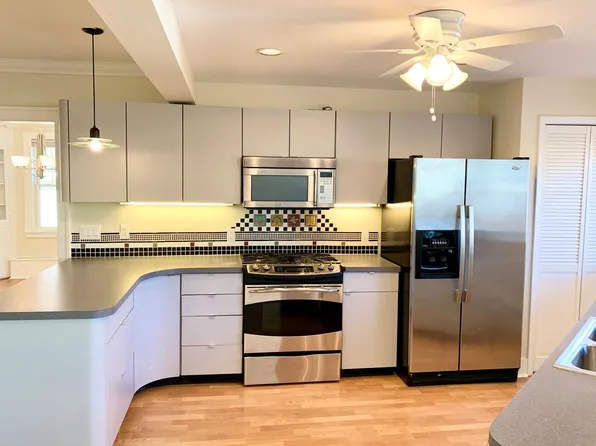 Worth Street Residences, 156 N Worth St #1N, Birmingham, MI 48009