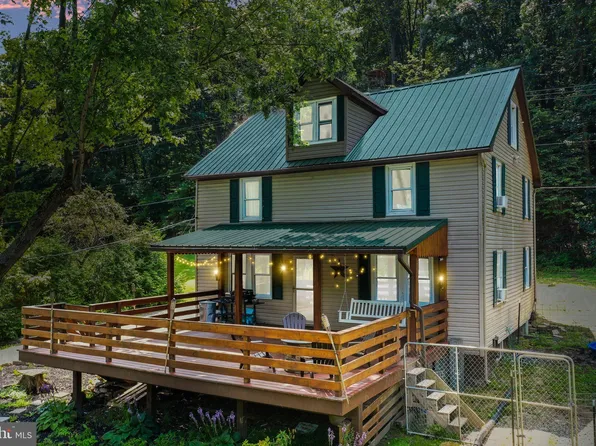 408 Old Route 30, Manns Choice, PA 15550