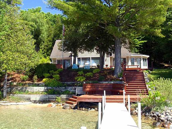 3rd image of 5122 SE Torch Lake Dr