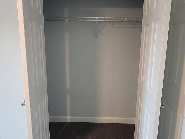 2022 Holmes Ct E — Photo 24