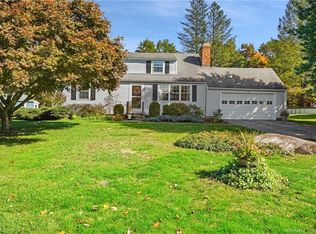 21 Sunrise Rd, Danbury, CT 06810