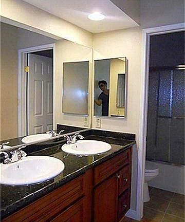 4th image of 885 Live Oak Pl