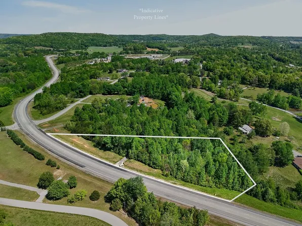 24AC Monterey Hwy, Livingston, TN 38570