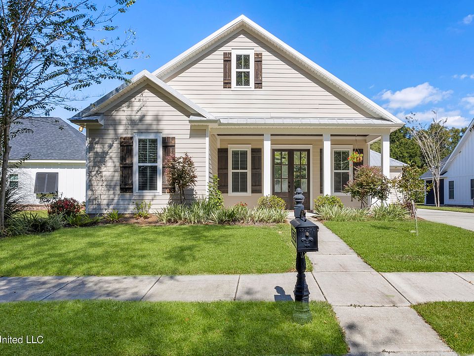 1st image of 122 Heron Park Pl