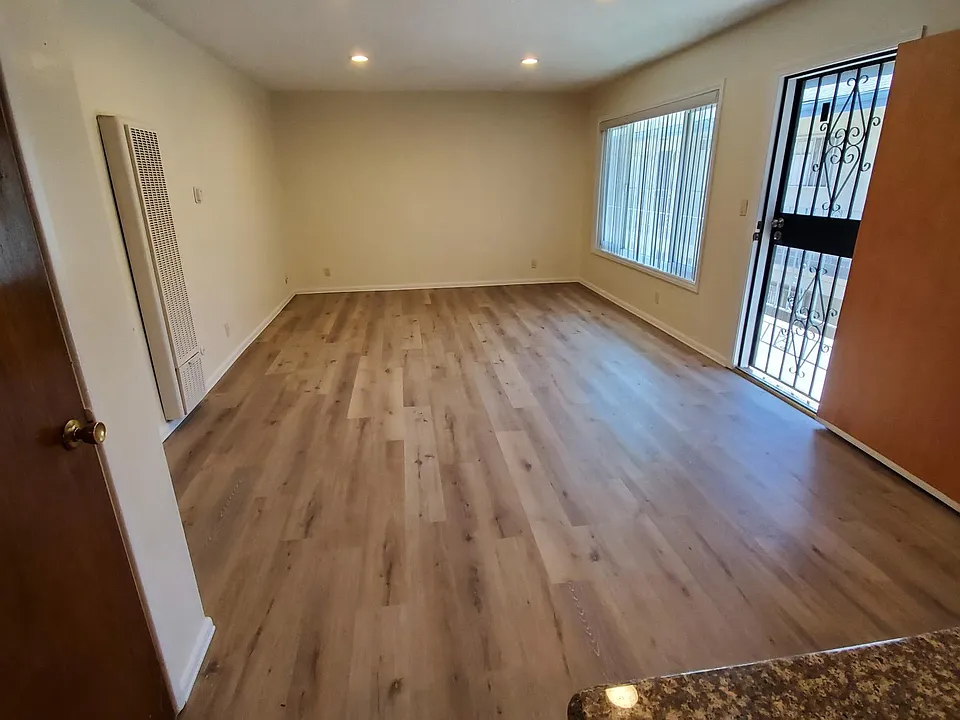 442 Solano Ave #5