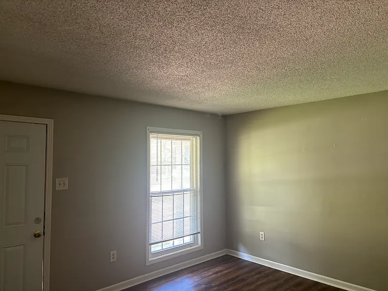 3292 Keystone Ave — Photo 5
