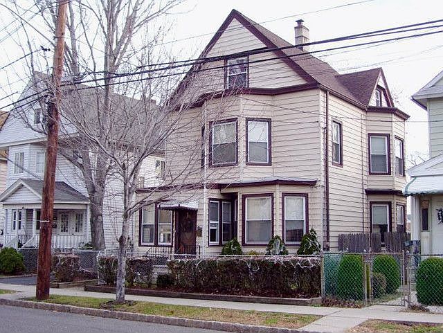 1st image of 460 Cortlandt St