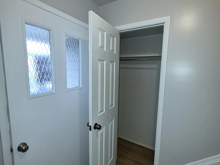 140 Cedar Ct — Photo 3