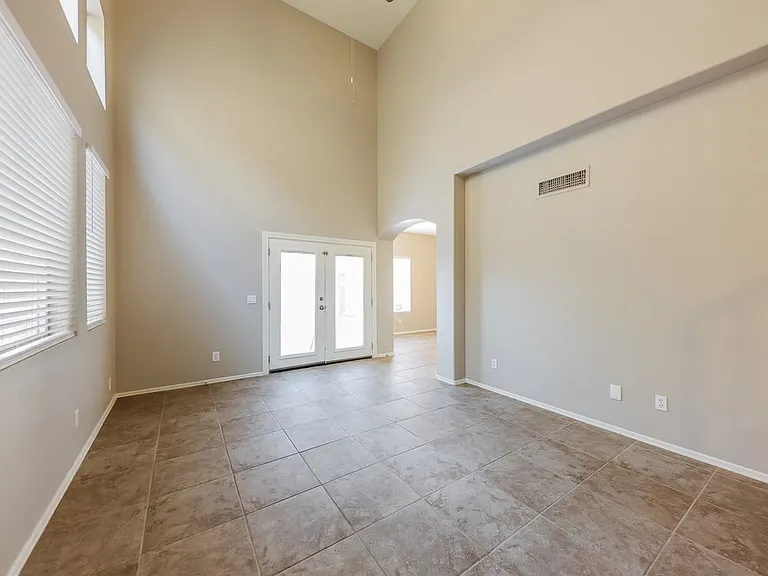 4907 W Marco Polo Rd — Photo 4