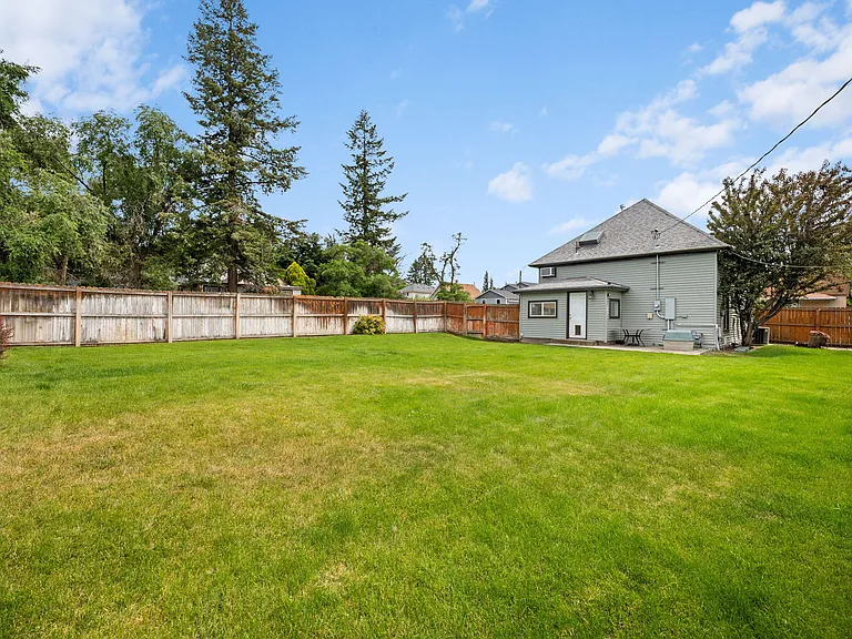 1627 E Desmet Ave — Photo 20