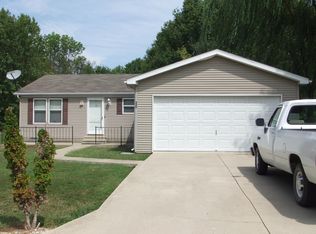 220 Sully Way Ct, Sullivan, IN 47882