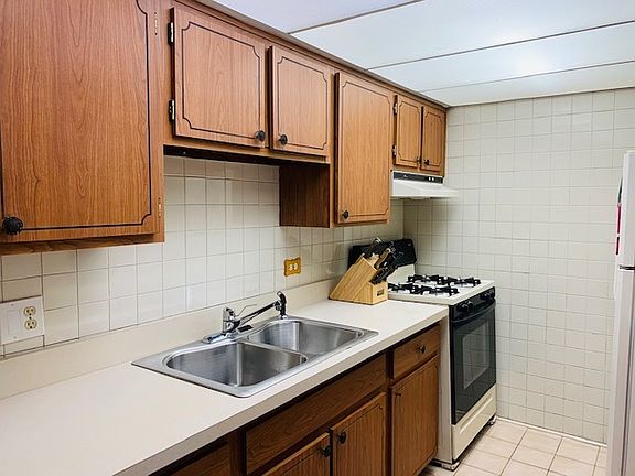 5th image of 10841 S Keating Ave APT 2SE