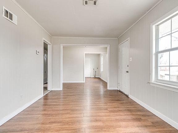 4th image of 7402 SE 15th St