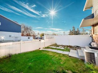 4769 SW Hubalta Rd SE #61, Calgary, AB T2B 2N9