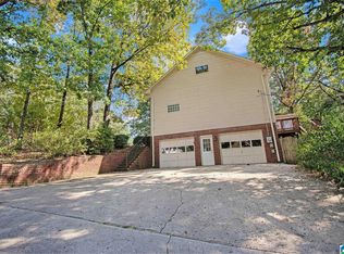 1916 Strawberry Ln, Birmingham, AL 35244