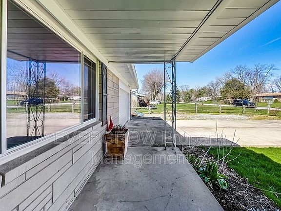 5th image of 1302 S Sheridan Ave