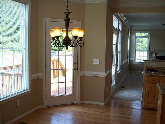 Breakfast Area opens to Deck