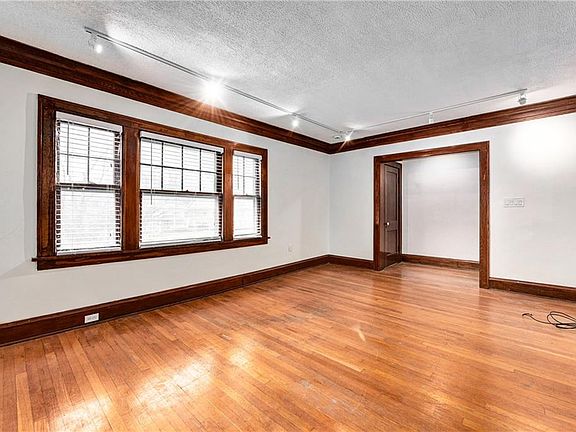 5th image of 9803 Clifton Blvd